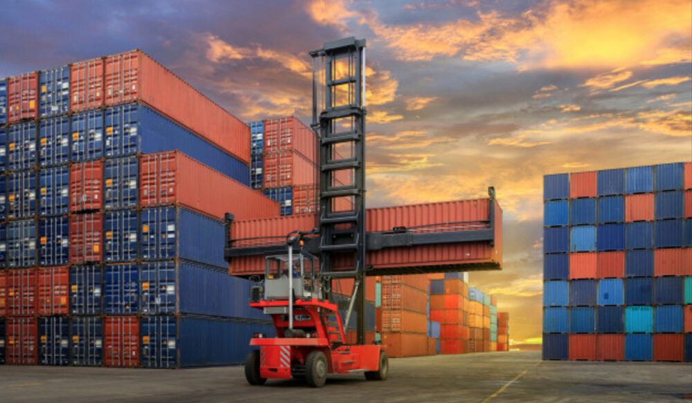 Customs clearance and port coordination in Dubai